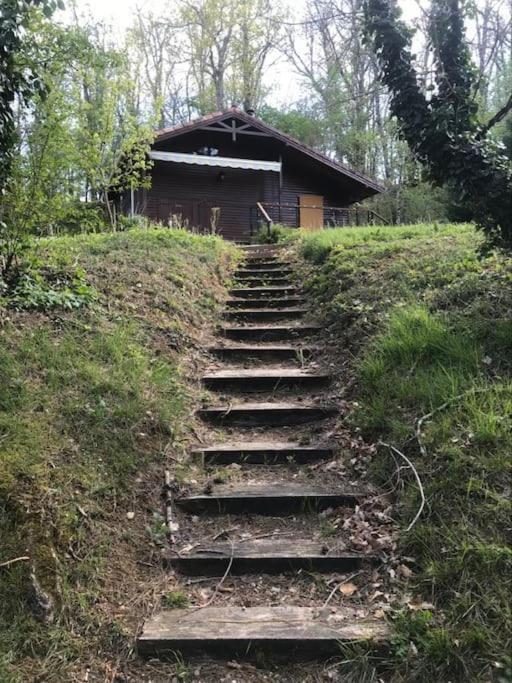 Chalet Au Milieu De La Foret Avec Lac A Proximite Layrac Exterior foto