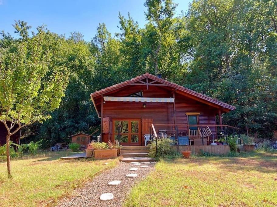 Chalet Au Milieu De La Foret Avec Lac A Proximite Layrac Exterior foto